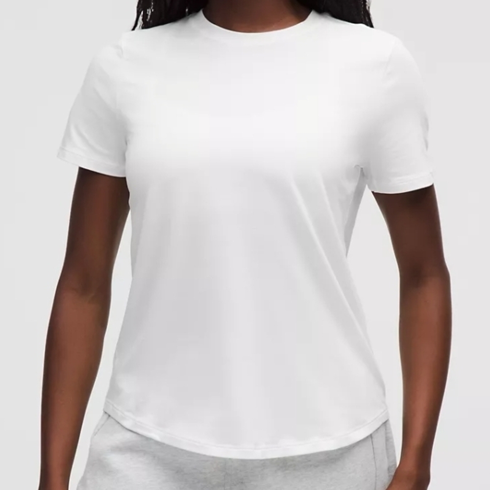 Lululemon Athletica White Short Sleeve Tee